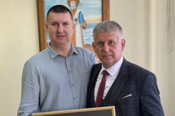 Veliko priznanje Dušanu Gojiću